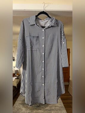Solution Navy & White Striped Oversized Button Down Shirt Dress – Size Medium 💙🤍
